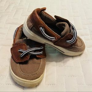 Carter Slip on Brown Canvas Shoes, size 6